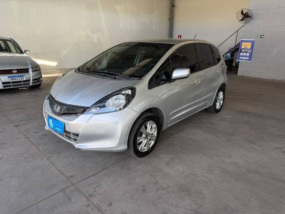 HONDA FIT 1.4 DX 16V FLEX 4P MANUAL HONDA FIT 1.4 DX 16V FLEX 4P MANUAL
